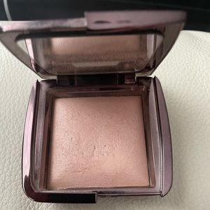 Hourglass Ambient Lighting Powder, Luminous Light